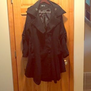 Black mid thigh button up coat, size XL from Azbro
